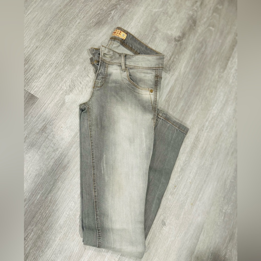 🚨PART OF 4 for 14🚨 add 4 to bundle Pull & Bear Women’s grey jeans 38 European